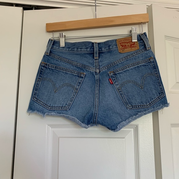 Levi’s Jean Shorts - Picture 2 of 2